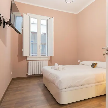 Riverside Old Town By Next Stop *