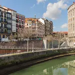 Riverside Old Town By Next Stop شقة *